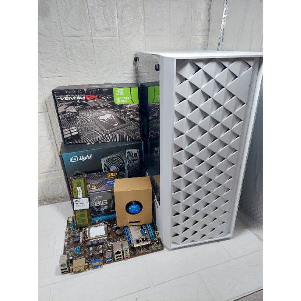 Cpu Rakitan Core i5 3470 / Mobo Asus / Ram 4Gb / Ssd 256Gb / Vga Gt730 4Gb / Psu 400watt Enlight / Case New Arasaka