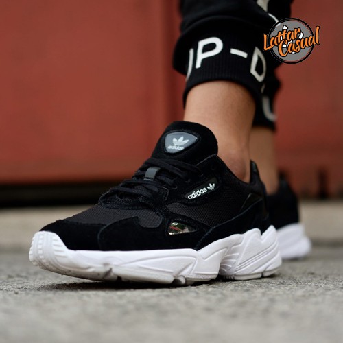 adidas falcon women