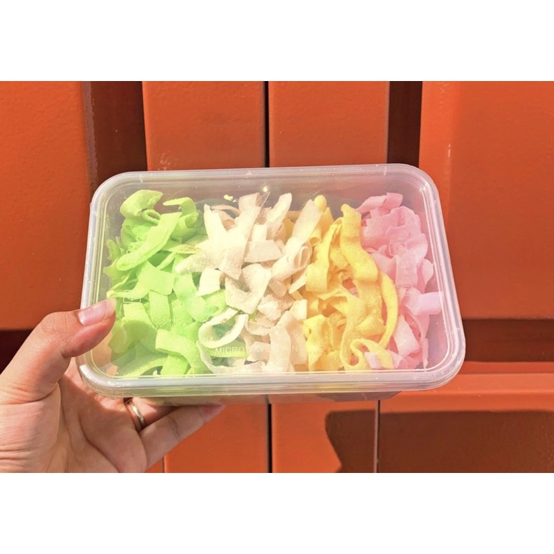 

manisan kelapa | manisan kelapa warna warni | cemilan jadul | cemilan jadoel | cemilan | aneka cemilan
