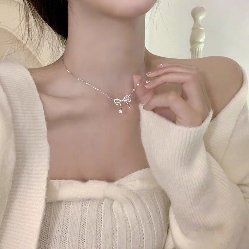 Hello Girl Jewelry Kalung Rantai Liontin Pita Hias Berlian Imitasi Gaya Korea Untuk Wanita