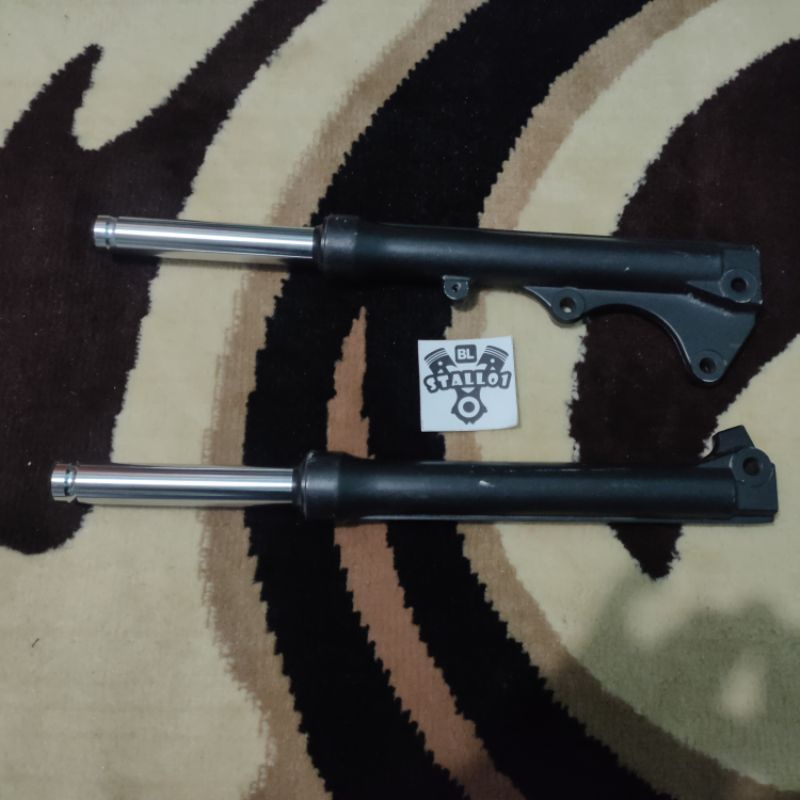 Sok depan shockbreaker Yamaha Xeon RC 125 / Xeon old lama karbu asli original