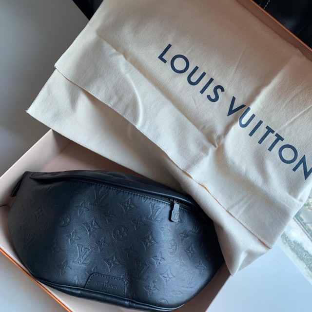 Louis Vuitton Discovery bumbag