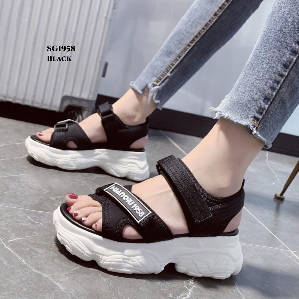 RESTOCK WYN SANDAL WEDGES GUNUNG FASHION KOREA SG1958