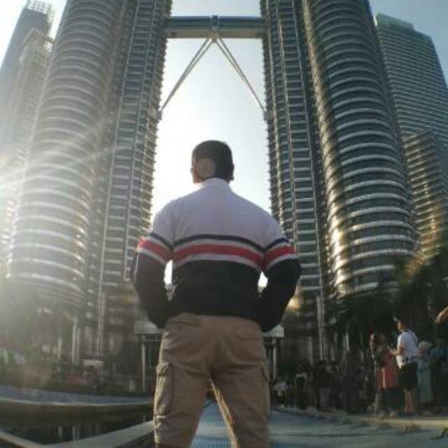 TRACKTOP PUTIH-NAVY