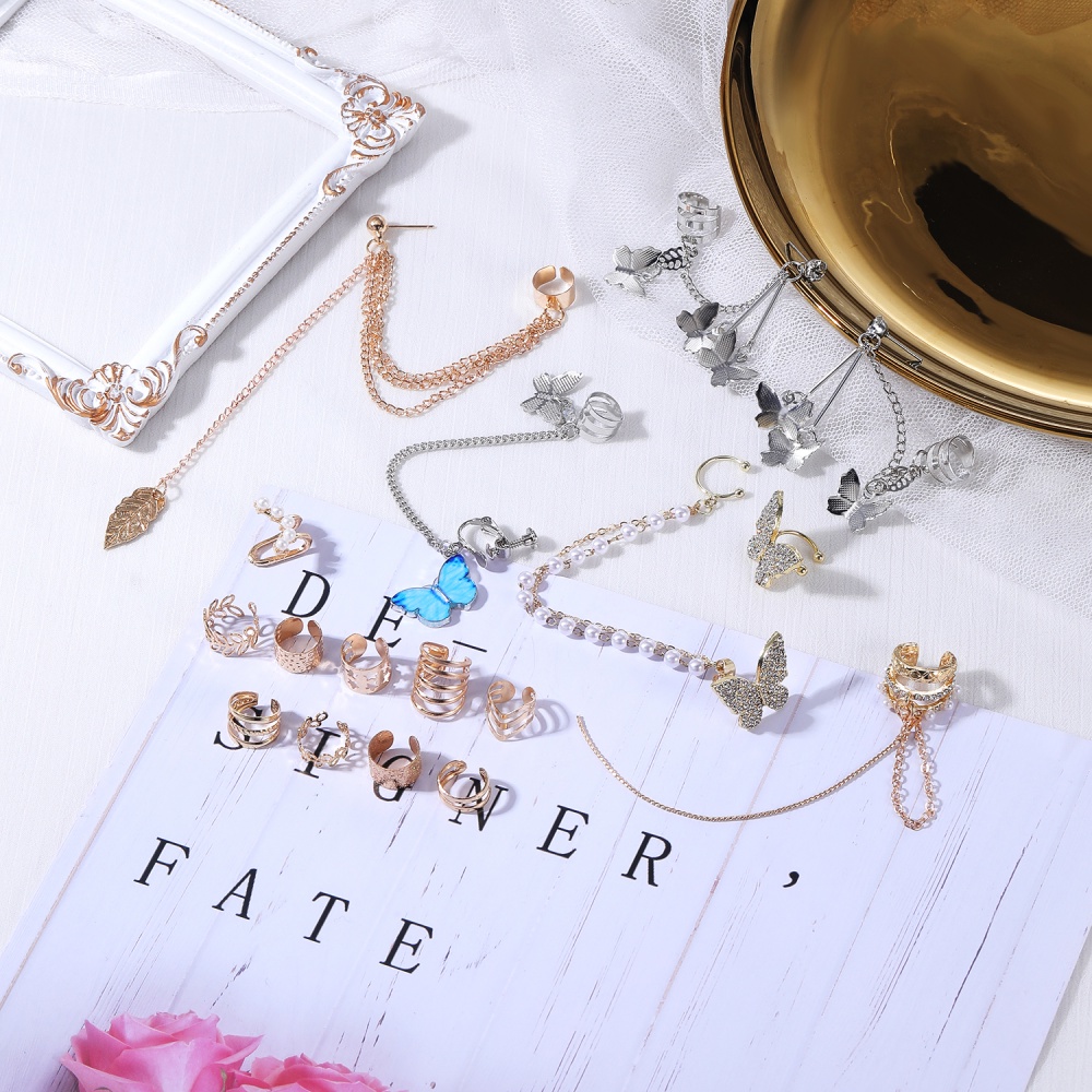Anting Klip Telinga Model Kupu-Kupu Rantai Panjang Bahan Alloy Gaya Retro Untuk Wanita
