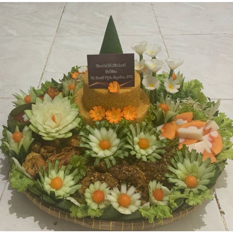 

Nasi Tumpeng Minyak