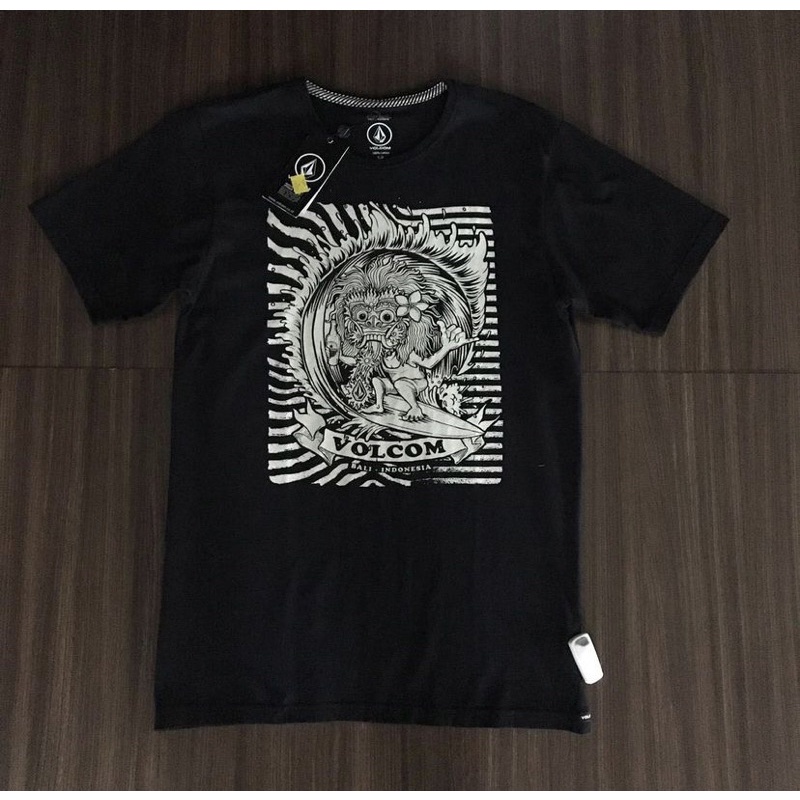 Kaos volcom bali shaka