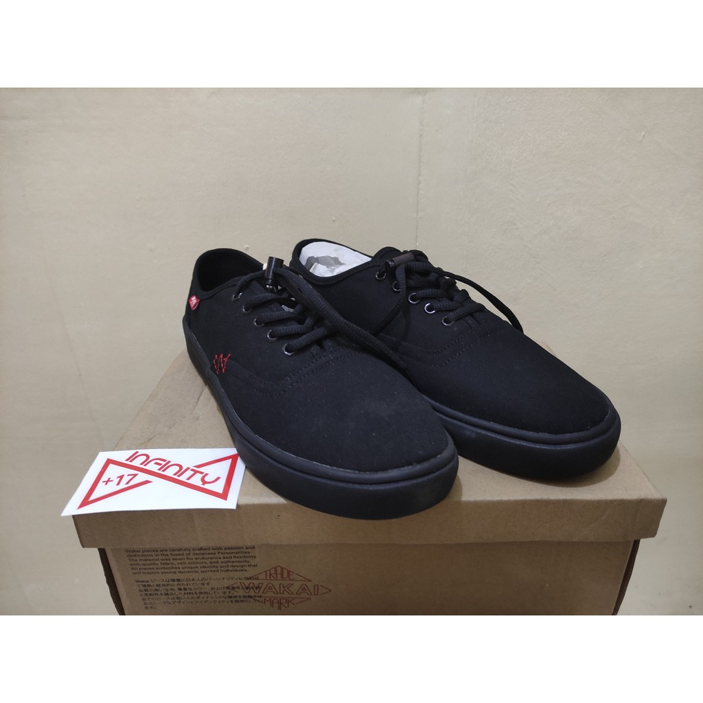 Wakai Original Uwabaki Full Black Men/Women/Unisex - Sepatu Wakai Sneakers Pria/Wanita