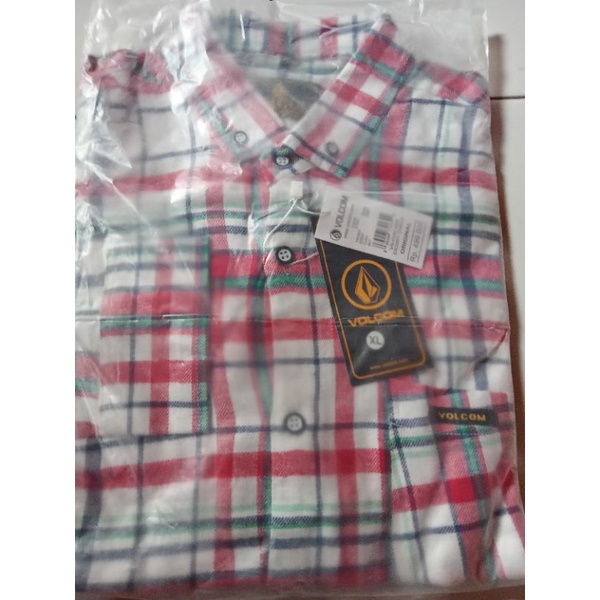 Kemeja lengan panjang distro