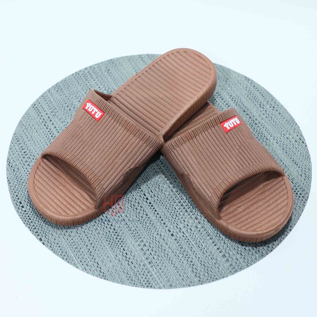 SANDAL PRIA DAN WANITA SLIP ON LENTUR DAN RINGAN YUTU 1604