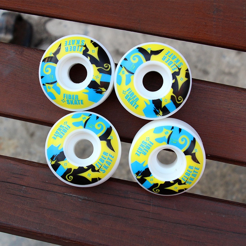 Roda skateboard 100a 52x32mm Dengan Empat Roda Untuk skateboard 52x32pu