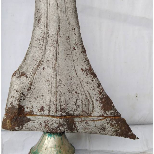 Keris brojol sepoh pamor tejo kinurung