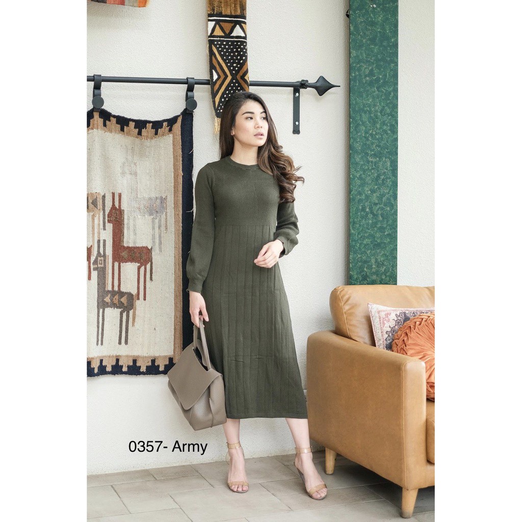 0357 KNITTED DRESS