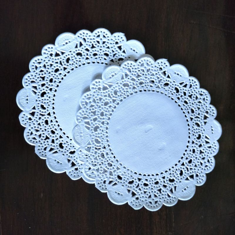 

Kertas Dolly - Paper Dolly - Kertas Alas Kue - Doilies - Doyleys - Hiasan Souvenir - 4,5 / 5,5inch
