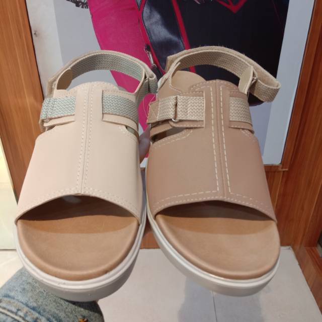 Sandal kasual Elizabeth ori , bahan dijamin bagus dan awet , best seller, ukuran 36-40 untuk wanitaa