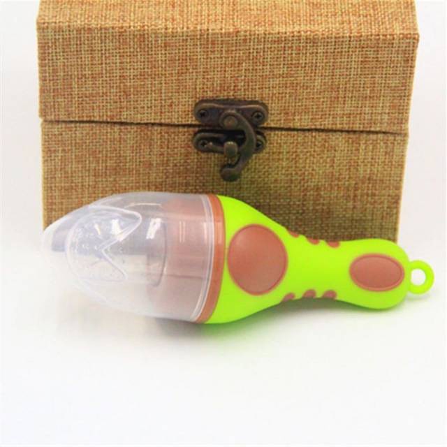 Ready Empeng buah fruit feeder cone stick genggam - dot