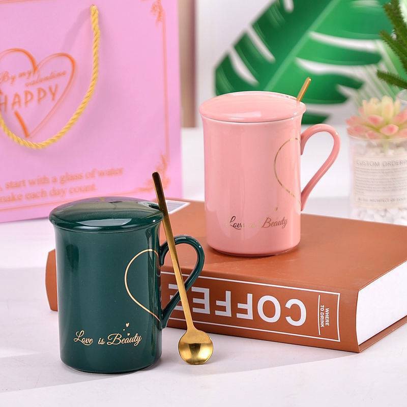 MUG COUPLE LoVE is Beauty / GELAS KERAMIK GIFTBOX  cocok untuk hampers