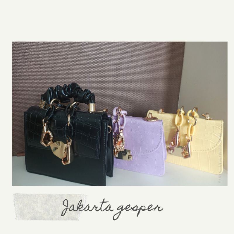 Tas selempang simple elegan casual kecil/ Tas bahu wanita terbaru Casual Fashion