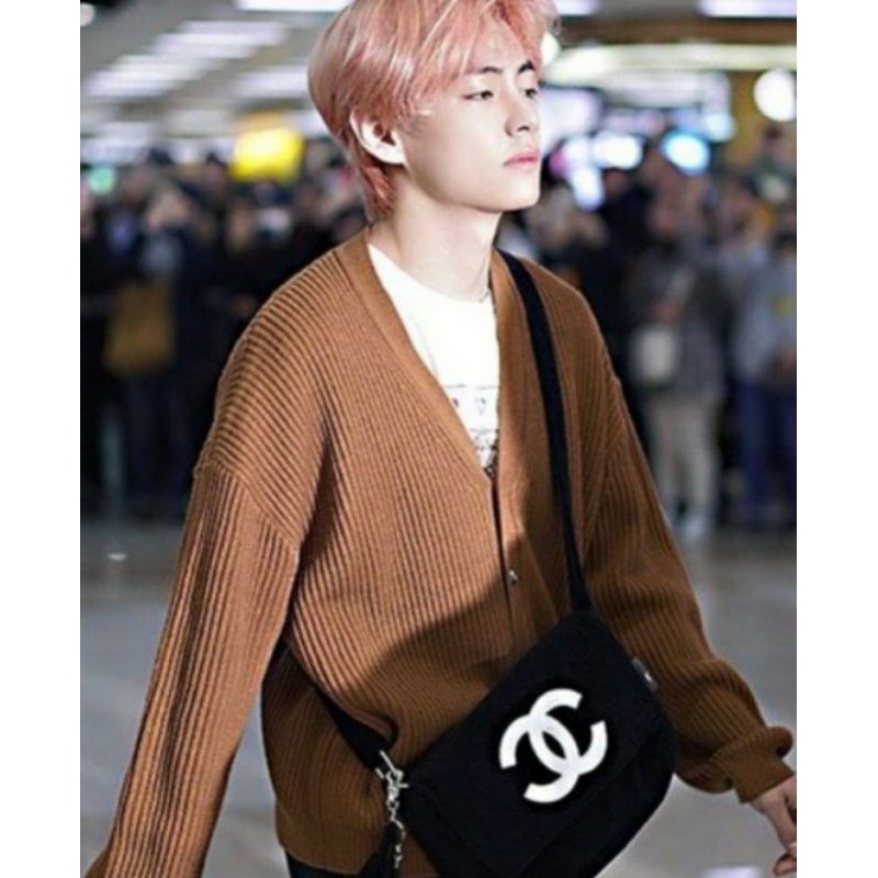 Chanel Fur Bag Taehyung - Booked