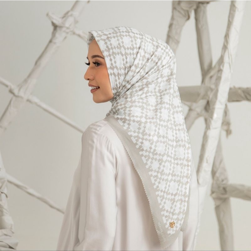 Hazel scarf Monogram Heaven lights