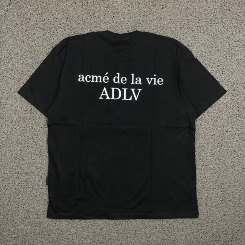 KAOS T SHIRT ADLV MAGNIFYING GLASS BOY HITAM AUTHENTIC PREMIUM BESTSELLER