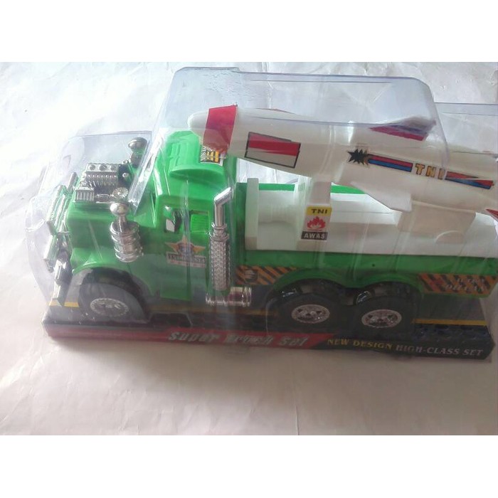 Mobil Rudal maiman anak