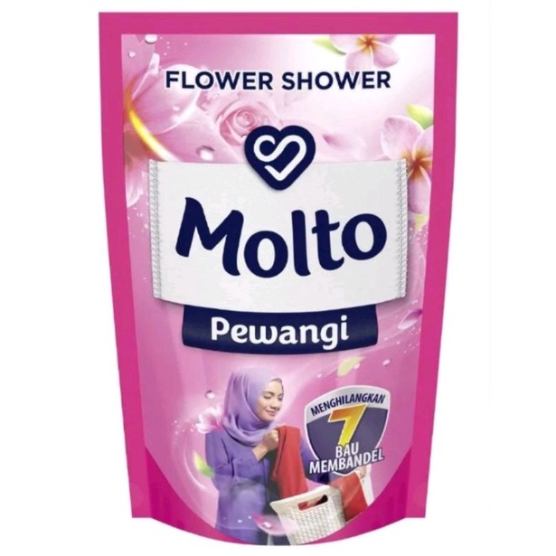 Molto pewangi pakaian refil 780ml