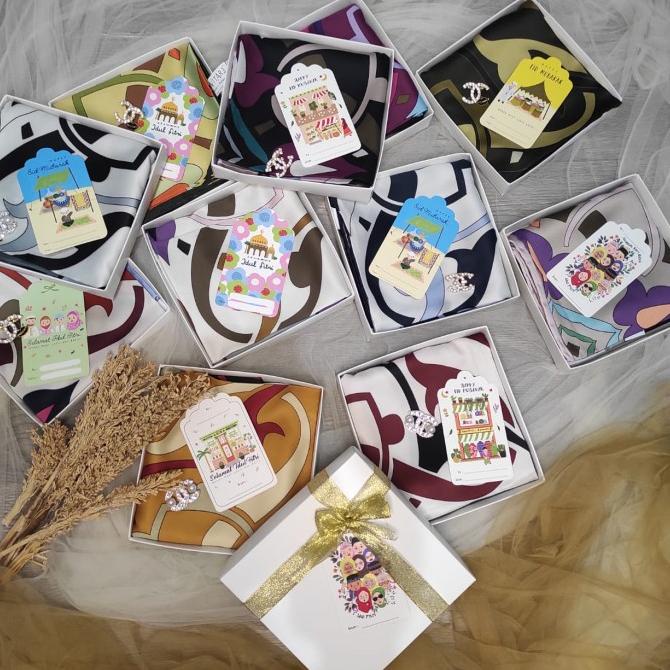 

HAMPERS LEBARAN JILBAB TURKI DAN BROSS