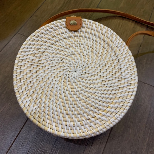 Tas rotan bali bulat putih polos