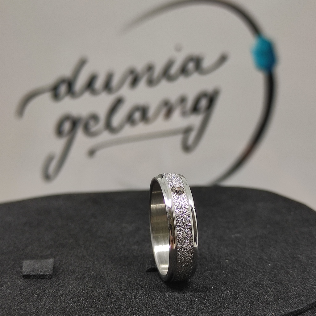 CINCIN TITANIUM PASIR SILVER POLOS DAN GARIS ANTI LUNTUR ANTI KARAT / CINCIN PRIA WANITA ANAK COUPLE TUNANGAN / DUNIAGELANG.ID