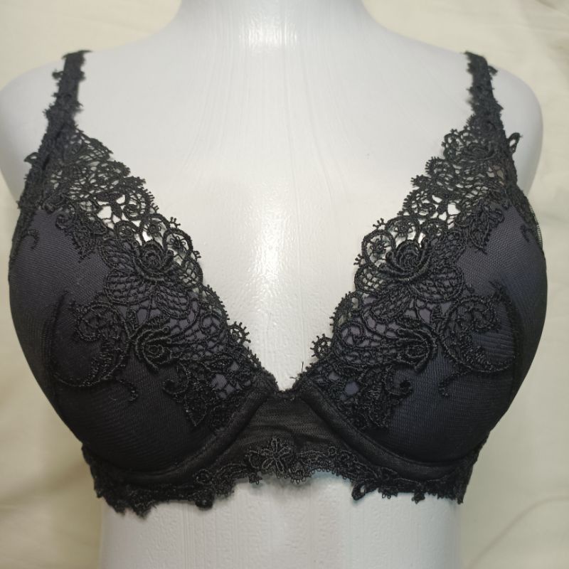 preloved bra branded vera wang size 34 A busa push up
