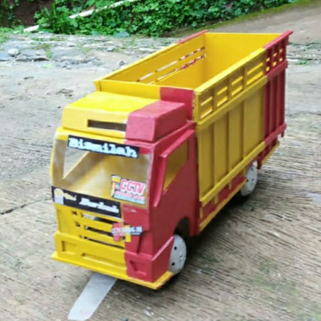 Truk Oleng Miniatur Berkualitas Asli Oleng