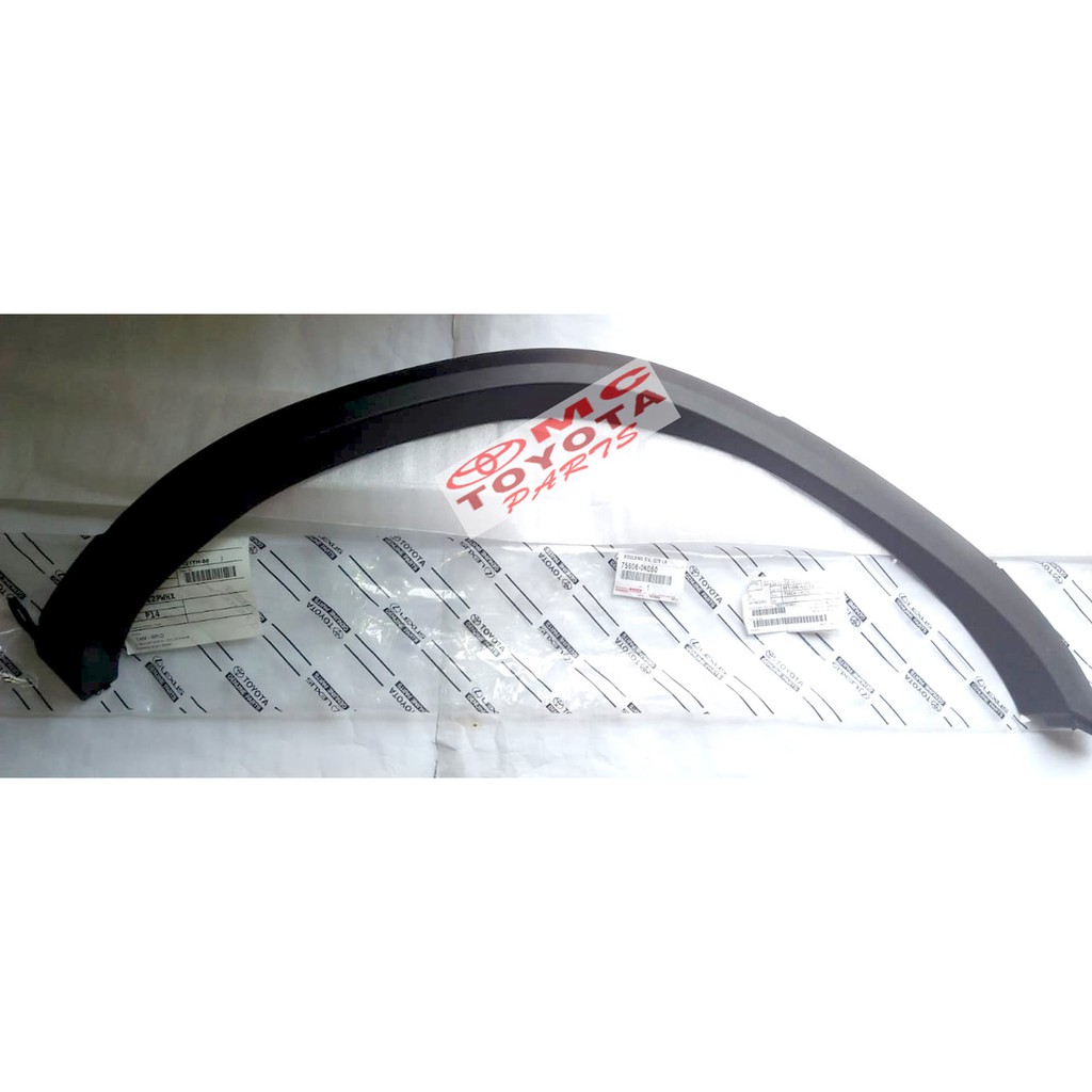 Moulding Extension Bumper Belakang Kanan Fortuner 75605-0K050