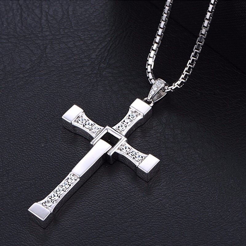 Kalung Rantai Liontin Salib Yesus Bahan Titanium Steel Hias Berlian Imitasi Untuk Wanita