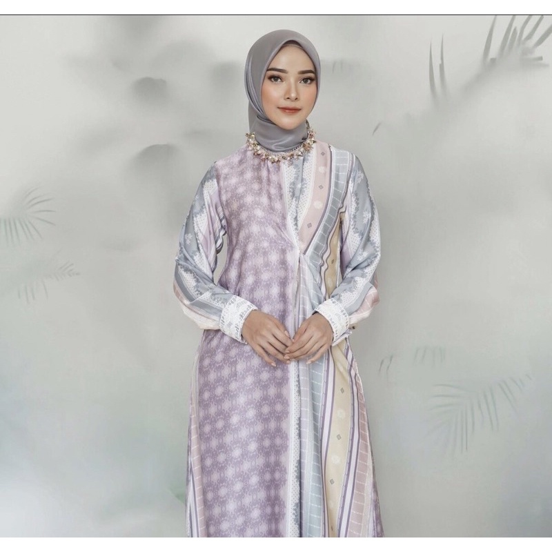 PRELOVED Edelweis dress - LILYMINT by VanillaHijab