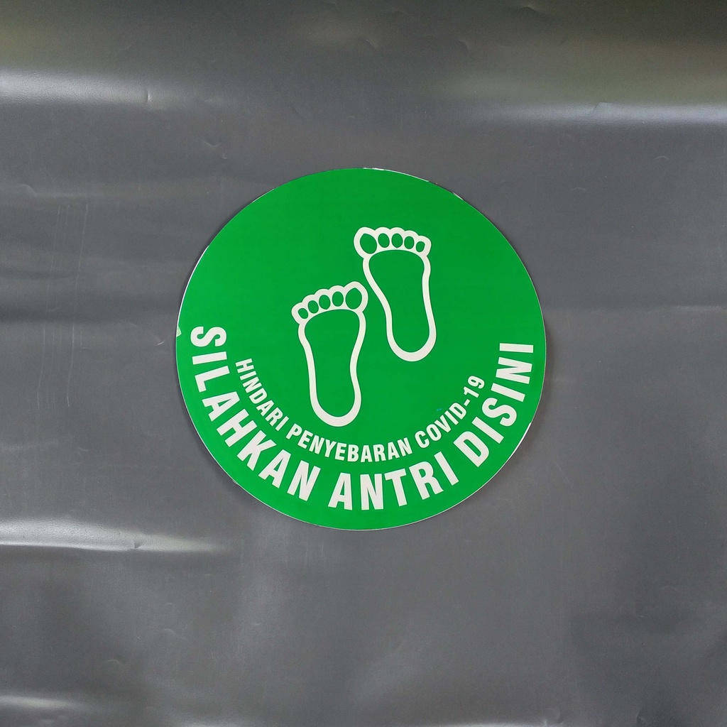 

Stiker Silahkan Antri Disini, stiker New Normal, Tetap jaga jarak