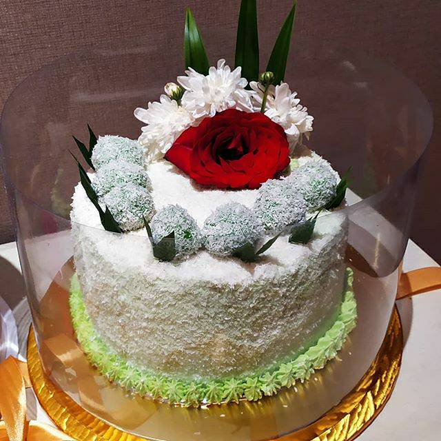 

KLEPON CAKE ROMANTIC DIAMETER 22