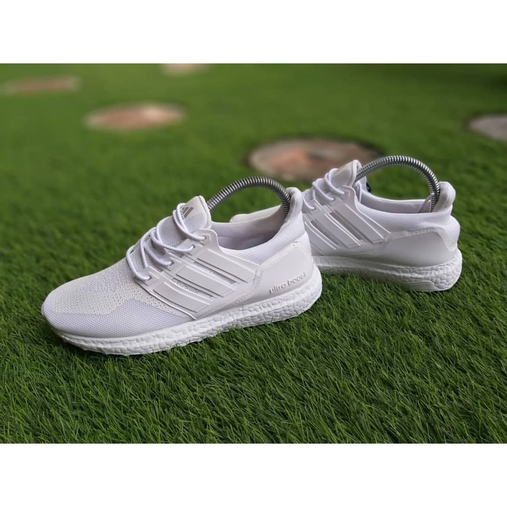 Sepatu Adidas Ultraboost Impor Sneakers Cewek Cowok Full White Putih Polos Running Jogging Fitnes