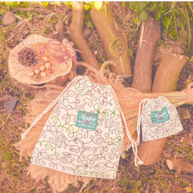 

INNISFREE X KRABAG LIMITED EDITION POUCH