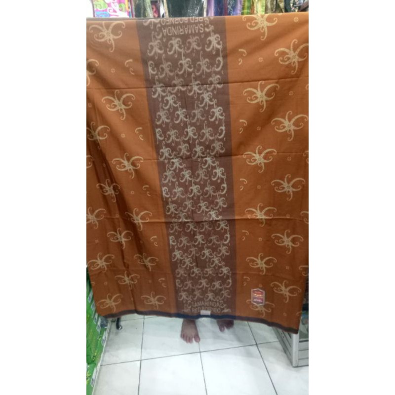 Sarung Tenun Red Borneo