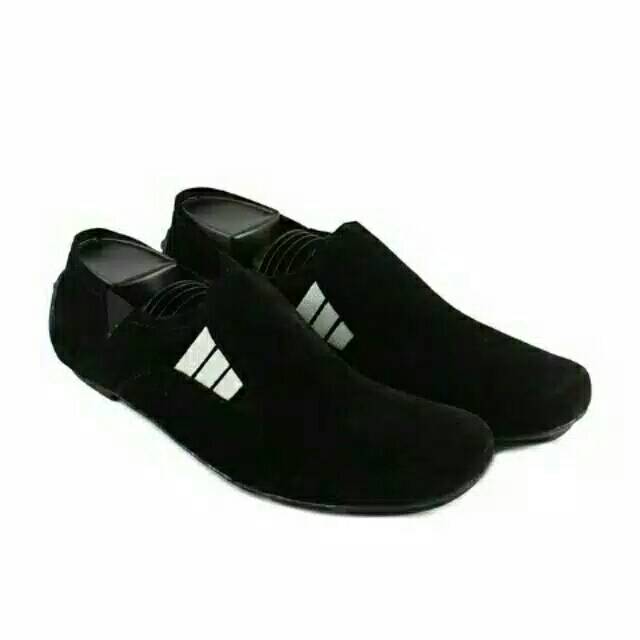 Sepatu Slip On Goodness Play Santai Nyaman Trendy Gaya Nongkrong Casual Fashion Slop Pria Size 39-43