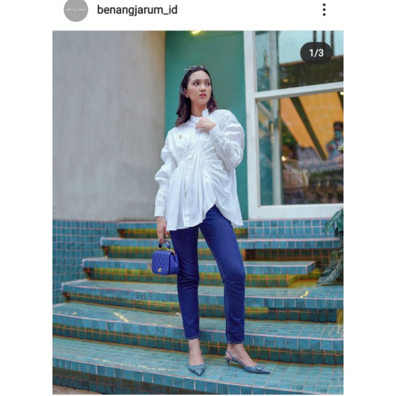 Benang jarum button scarves Nora Shirt