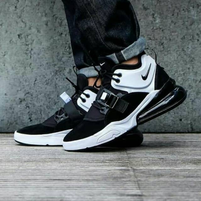 NIKE AIR FORCE 270 WHITE BLACK