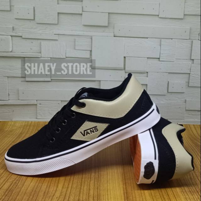 Sepatu pria vans venera hitam gold beli 2 bayar ongkir 1 kali