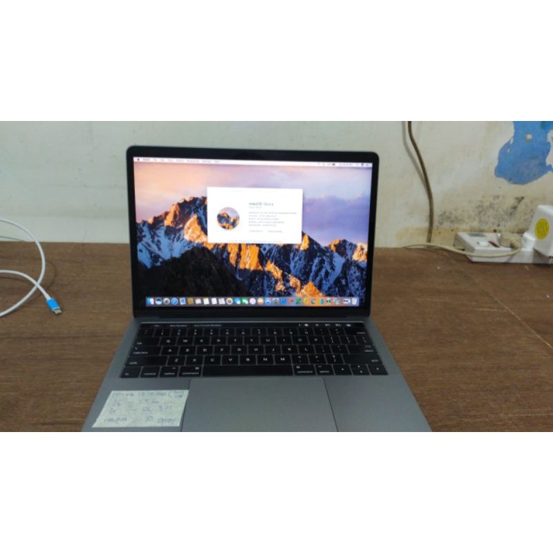 OBRAL..MEC PRO RETINA 13 IN 2016TOUCHBAR.RAM 16 .SSD 256 .CORE I5 .MULUS..CAMERA RUSAK