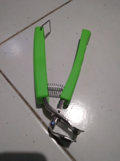 Penjepit Loyang 15cm