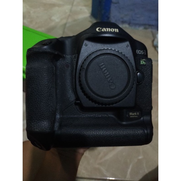 DSLR Provesional Canon 1Ds Mark II Fullframe