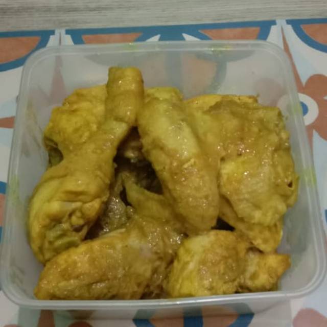 

AYAM UNGKEP 1 EKOR ISI 10 POTONG SIAP SAJI PLUS SAMBAL