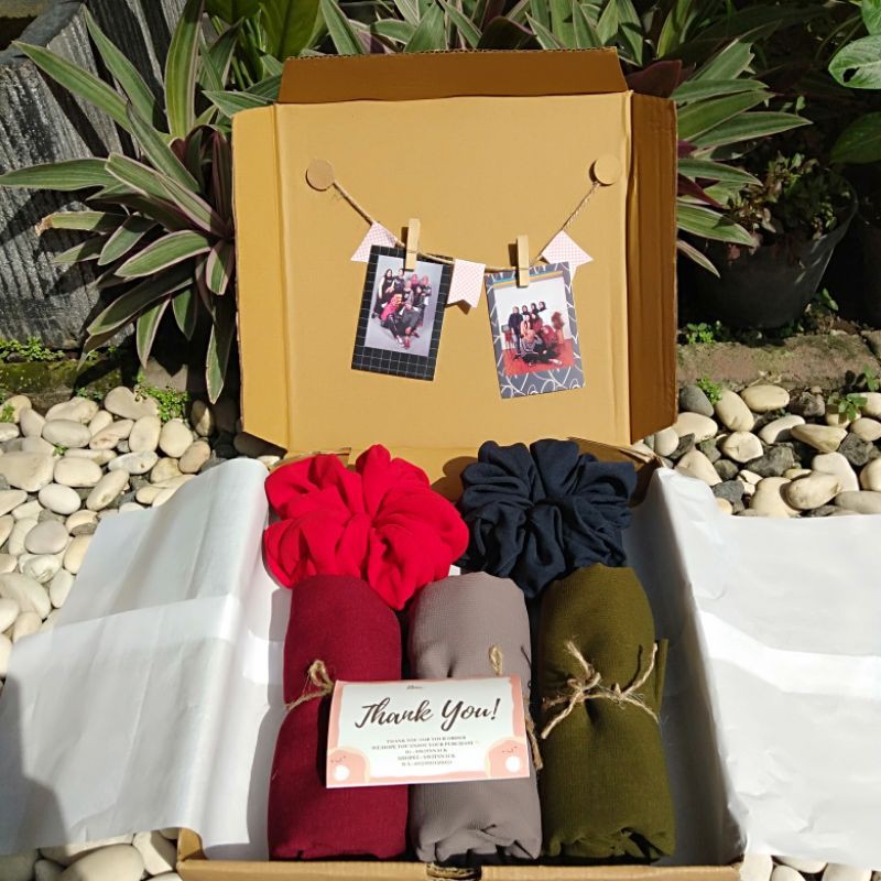 HAMPERS HIJAB BELLA SQUARE POLAROID / GIFT BOX HIJAB POLAROID / HAMPERS HIJAB BELLA SQUARE