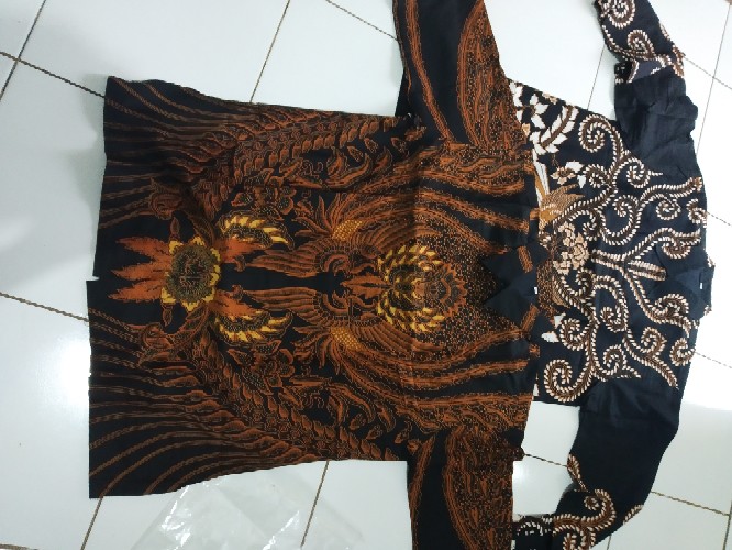 Cakrawangsa Kemeja Batik Pria Batik Solo Modern Kemeja Pria Lengan Panjang Hem Batik By Raya